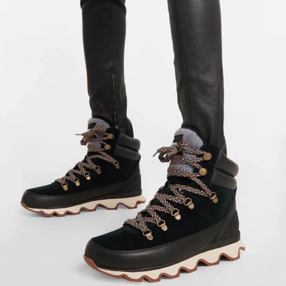 SOREL Kinetic Conquest Sneaker size 7 Black - Picture 2 of 16